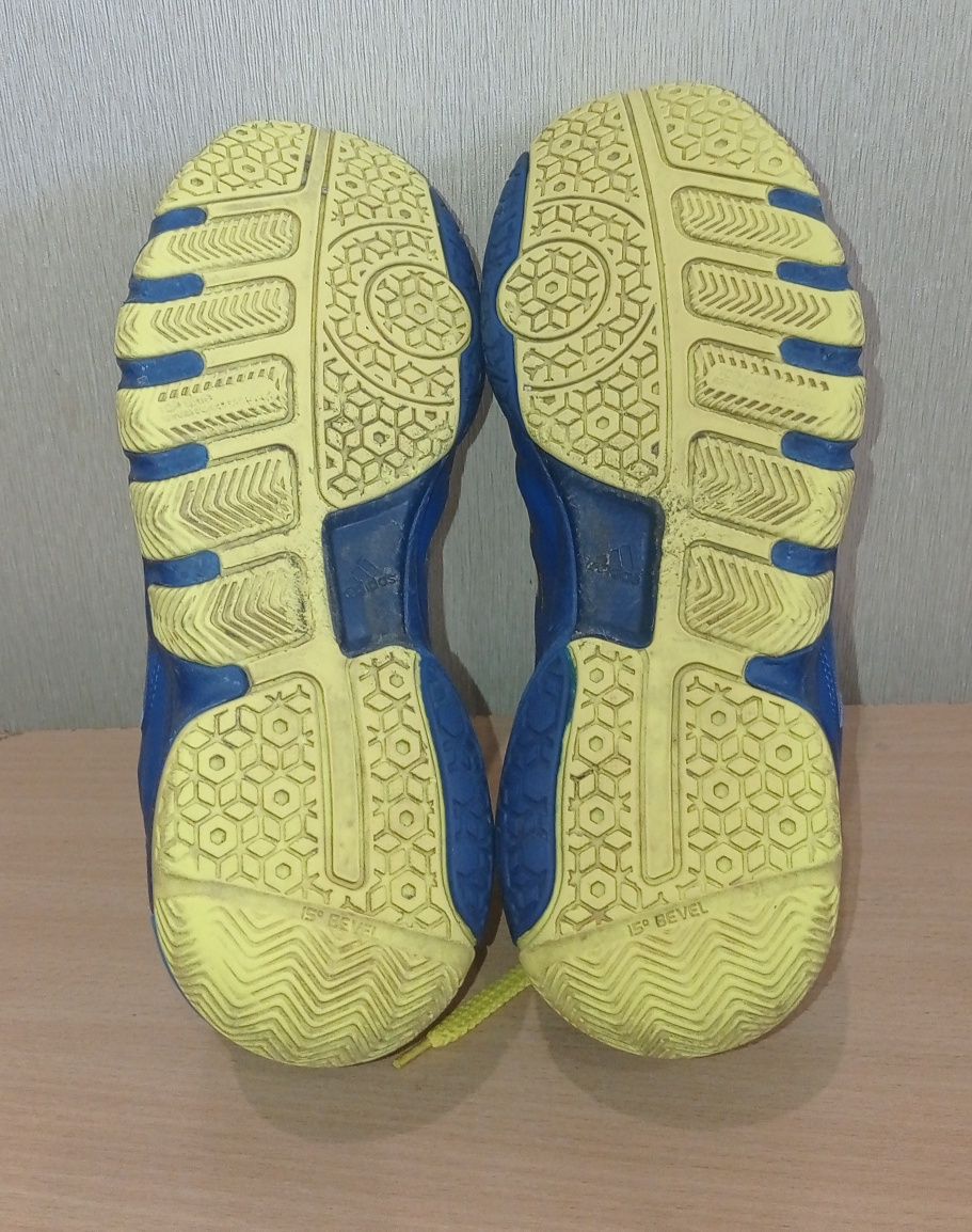 Кросівки фірми Adidas 40 розміру