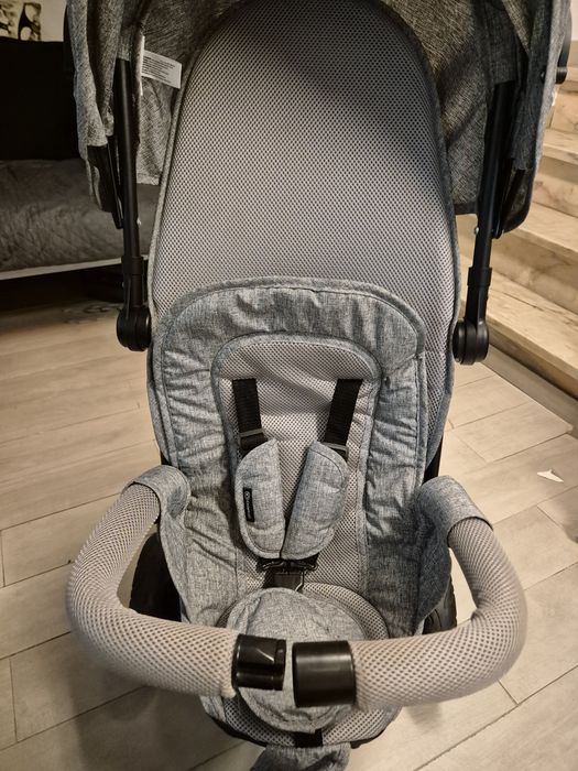 Triciclo Kinderkraft AVEO Cinza – Evolutivo 9m aos 5 anos + Capa chuva