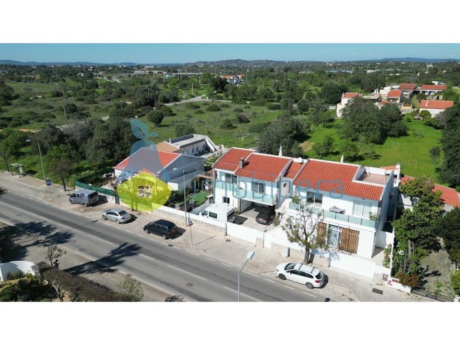 Belíssimo apartamento T2 para venda em Ferreiras.