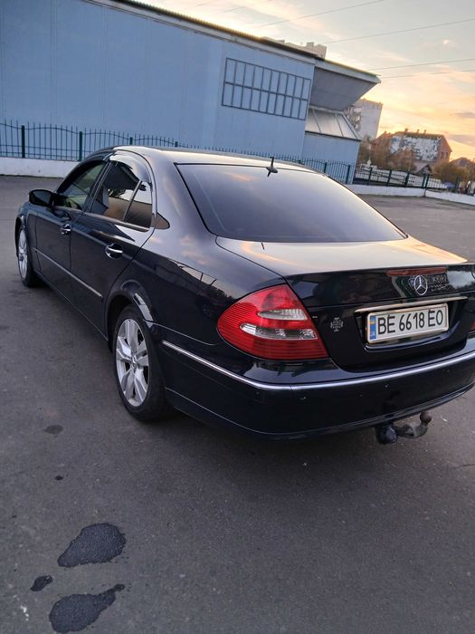 Mercedes-Benz E-Class w211
