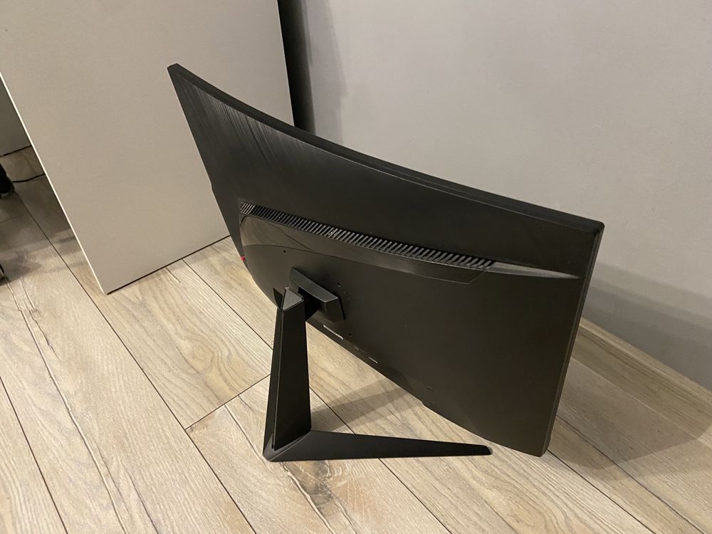 Monitor MSI 27 cali uszk. matryca