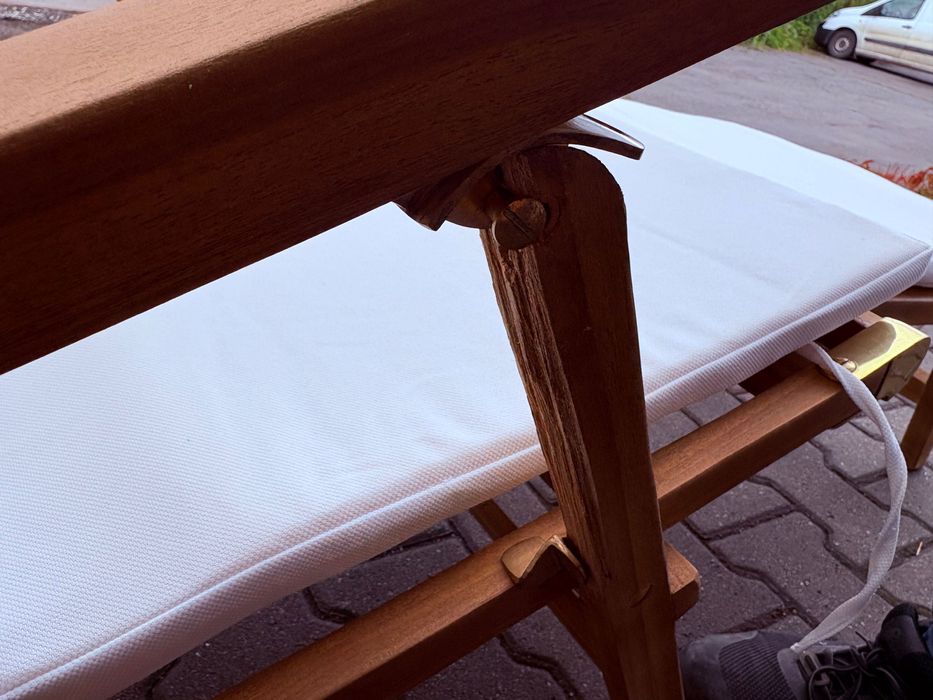 Leżak tarasowy z podnóżkiem lite drewno akacjowe lekko uszkodzony