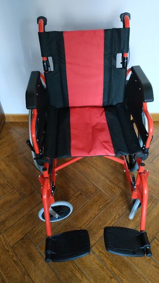 Nowy wózek inwalidzki mobiclinic