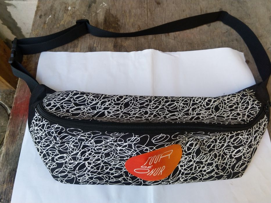 Сумка - бананка из водоотталкивающей ткани.