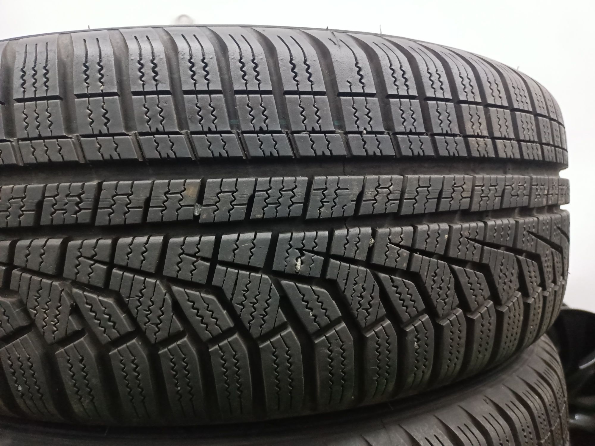 2018r 7.5mm 4 x 205/55/17 Hankook Zimowe MO