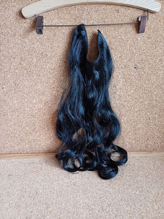 Extensão de cabelo comprido, com elástico. Novo.