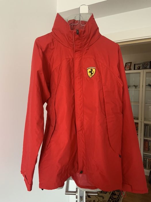 Parka Impermeável Ferrari (com capuz) - Produto Oficial Novo