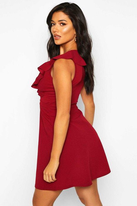 Гарна жіноча сукня відомого бренду Boohoo. Розмір S-M. Супер ціна