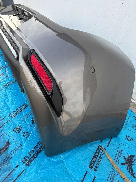 zderzak tył 1G2 Toyota Auris II hatchback lift 2015-18