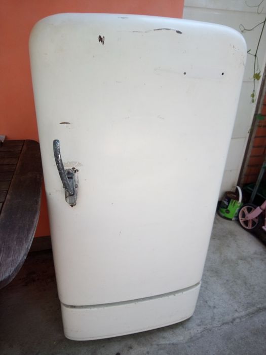 Холодильник рабочий