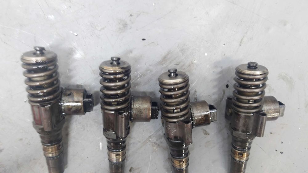 VW Volkswagen Passat B6 Audi A4 B7 2.0D TDi Pompowtryskiwacze