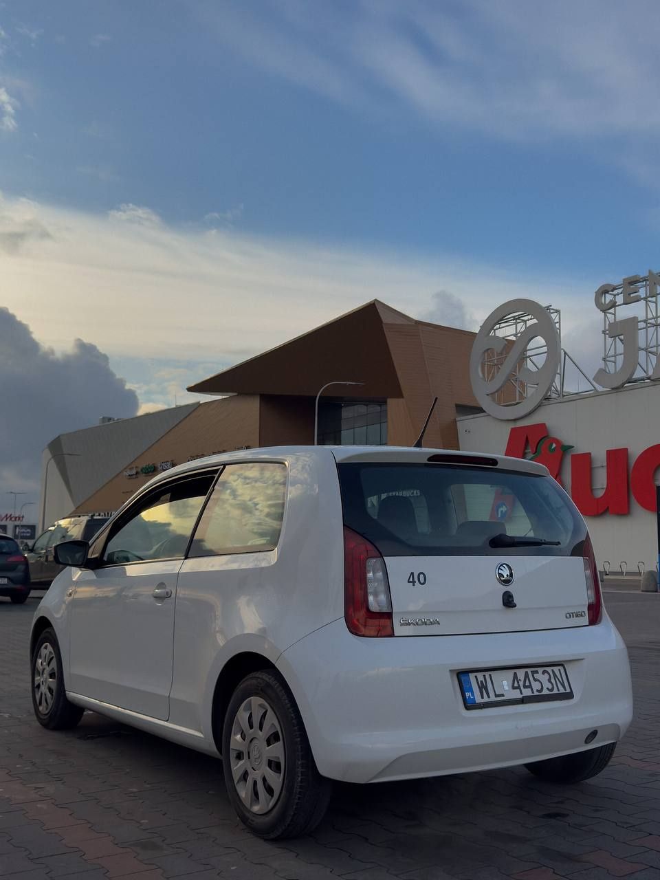 wypożyczalnia samochodów 42,99 Glovo Bolt Uber wynajem auta