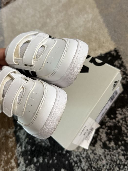 Дитячі кросівки Adidas