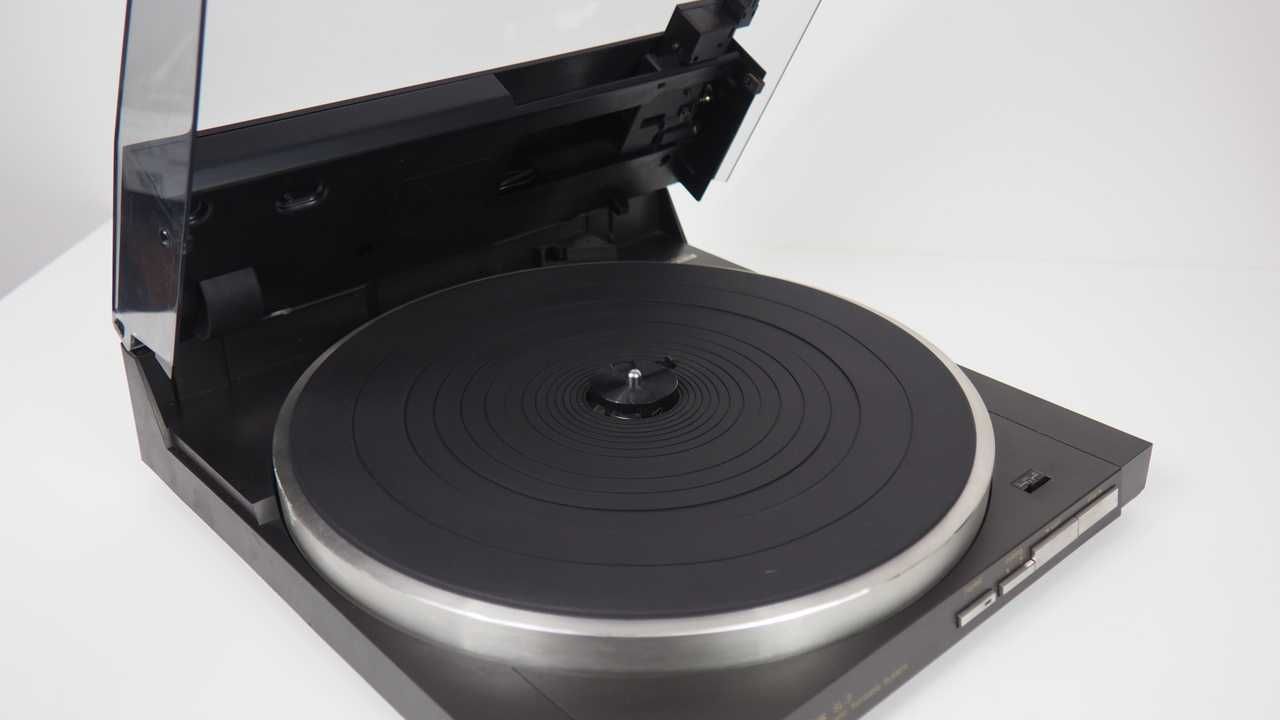 Gramofon linear Technics SL-3