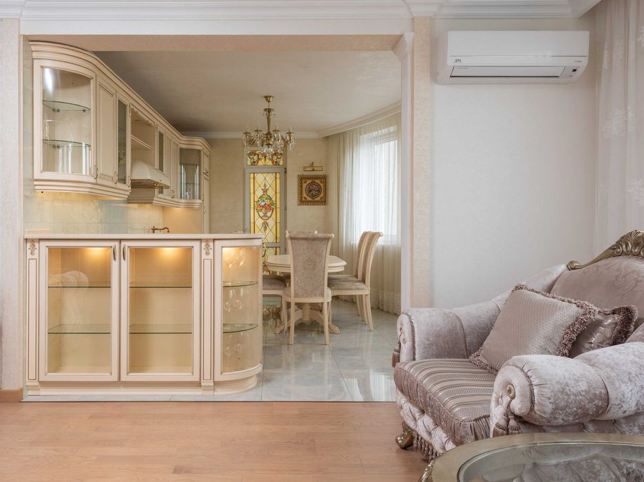 3-к. квартира. Дорогий ремонт. Вул. Саперно-Слобідська 10. Без комісії