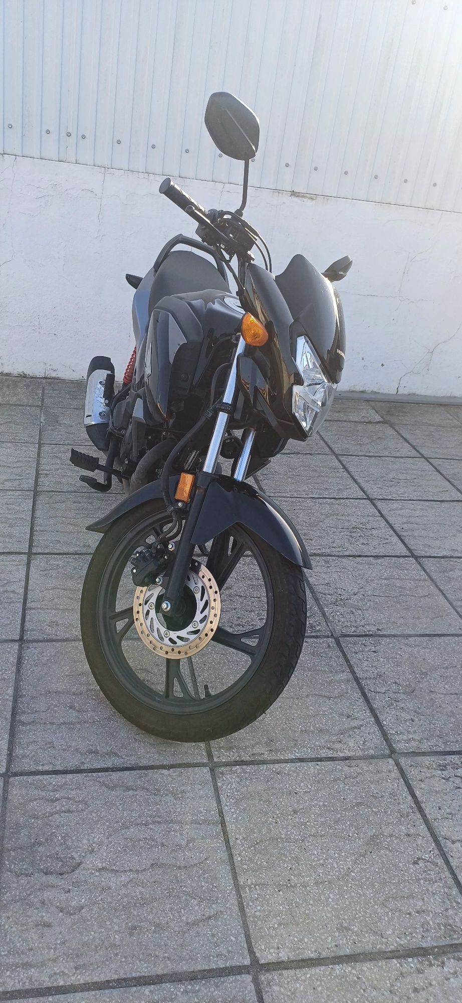Honda CB125F 2023
