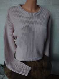 Pudrowo różowy sweterek