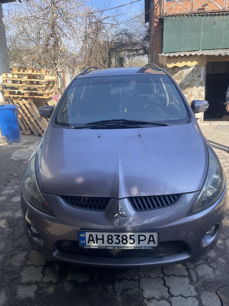 Mitsubishi Grandis 2.4 автомат