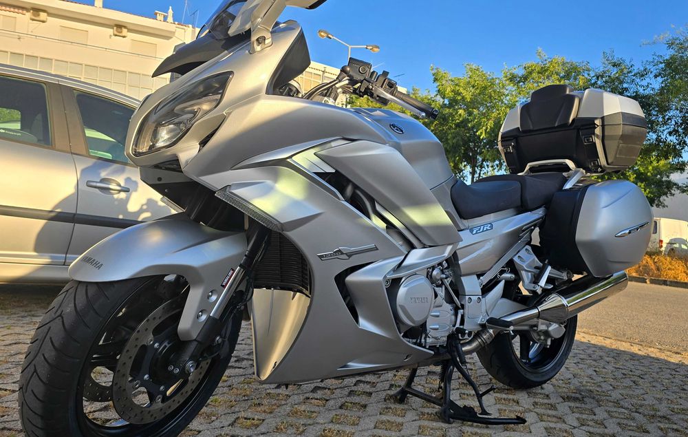 Yamaha FJR 1300 AE (Ultima geração)