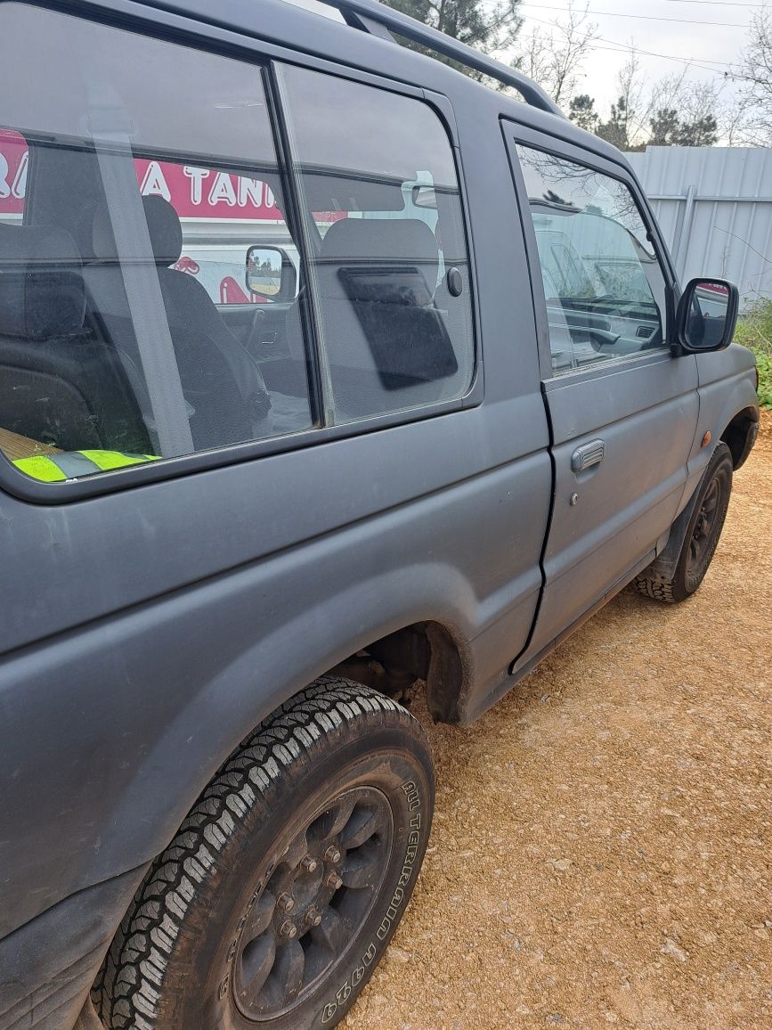 Mitsubishi Pajero 2.5