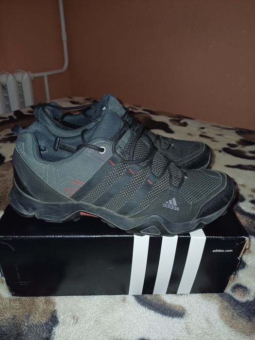 Мужские кроссовки