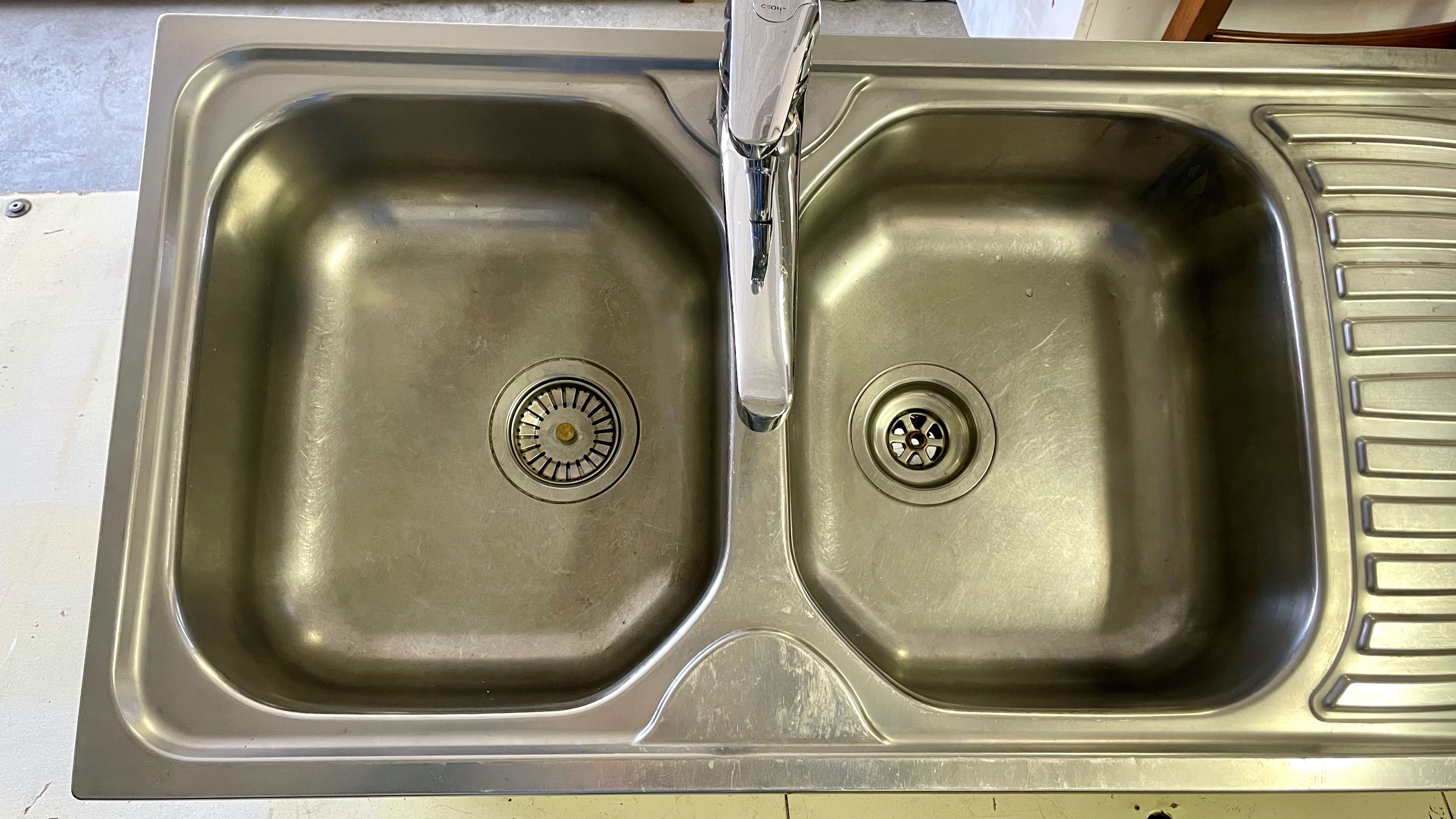 Lava louças 2 cubas em inox, com torneira incluída