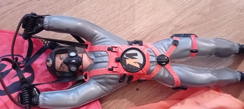 Paraquedas action man