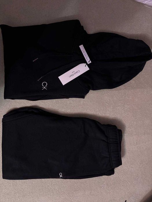 Nowy komplet dresów Calvin Klein Golf Style#C9594 – Czarny, rozmiar S