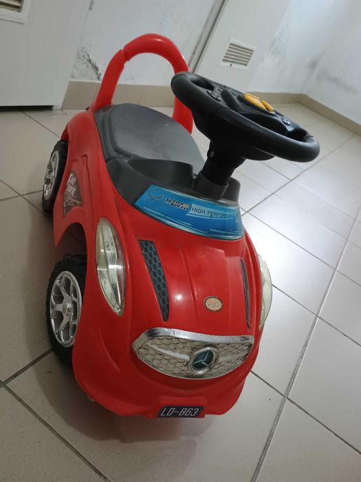 Autko, jeździk, pchacz