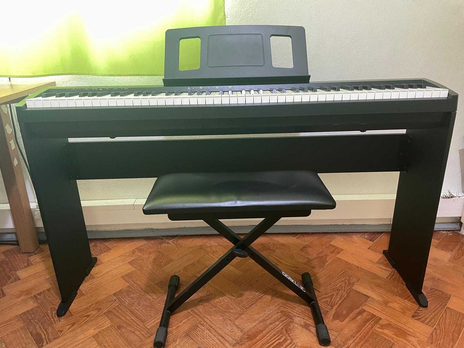 Roland FP‑10 quase novo