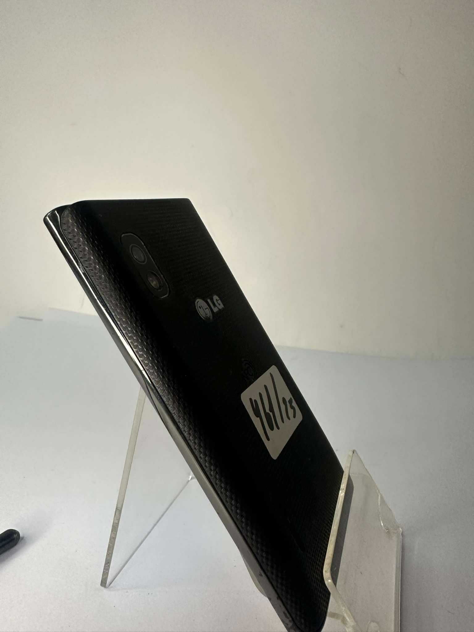 Telefon  TELEFON LG -E610 (461/25) tyl