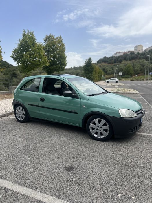 Corsa c bem conservado