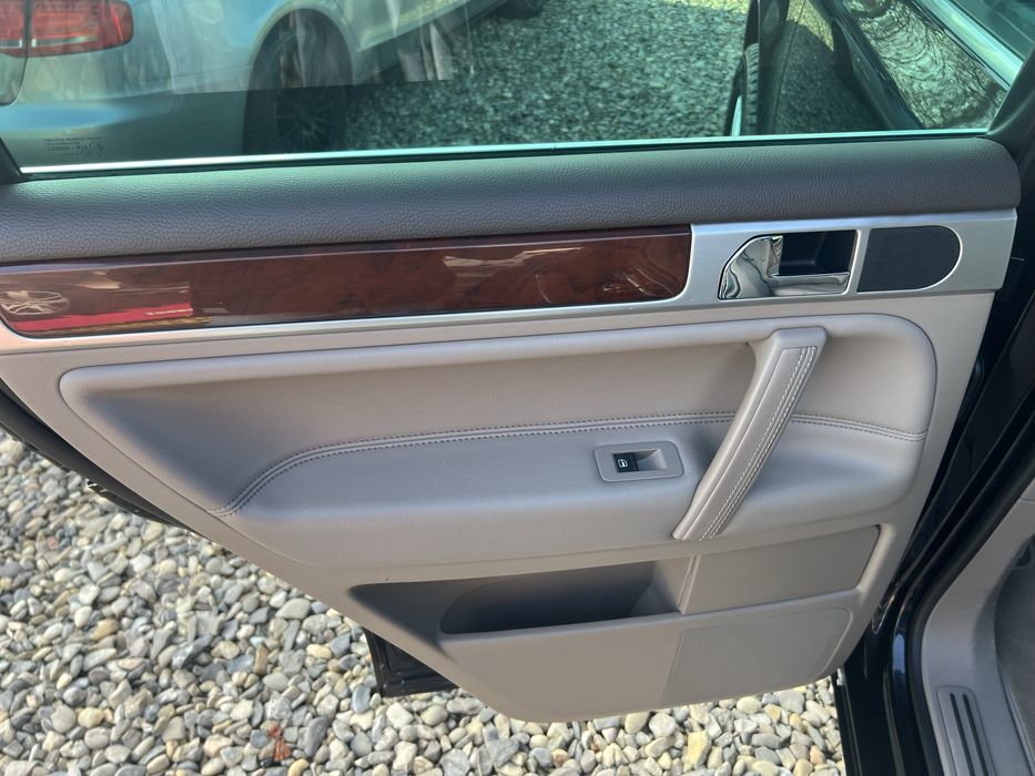 Машина в дуже гарному стані як технічно так і візуально