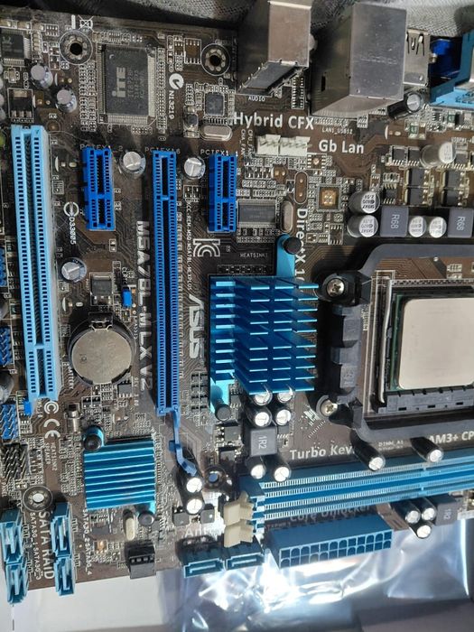 Комплект AMD FX-6300, Asus m5a78l-m lx v2, 16GB DDR3
Материнська