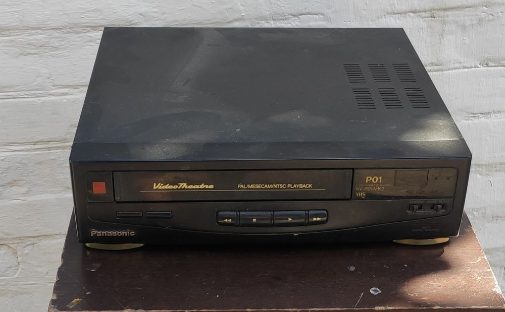 Продам видеомагнитофон Panasonic