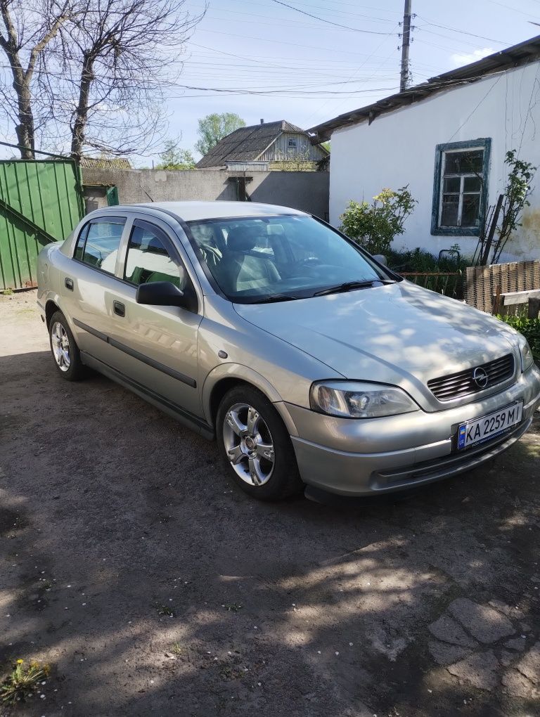 Продам opel astra