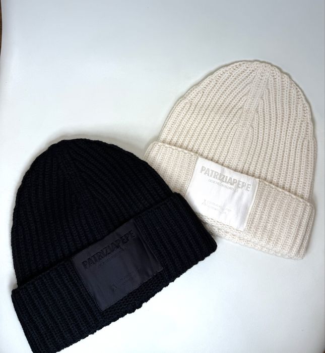 Шапка Patrizia Pepe оригінал, чорна, молочна в наявності, шерсть