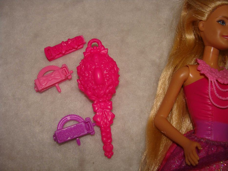 Barbie Endless Hair Kingdom Snap'n Style Princess (Ref. DPH25)