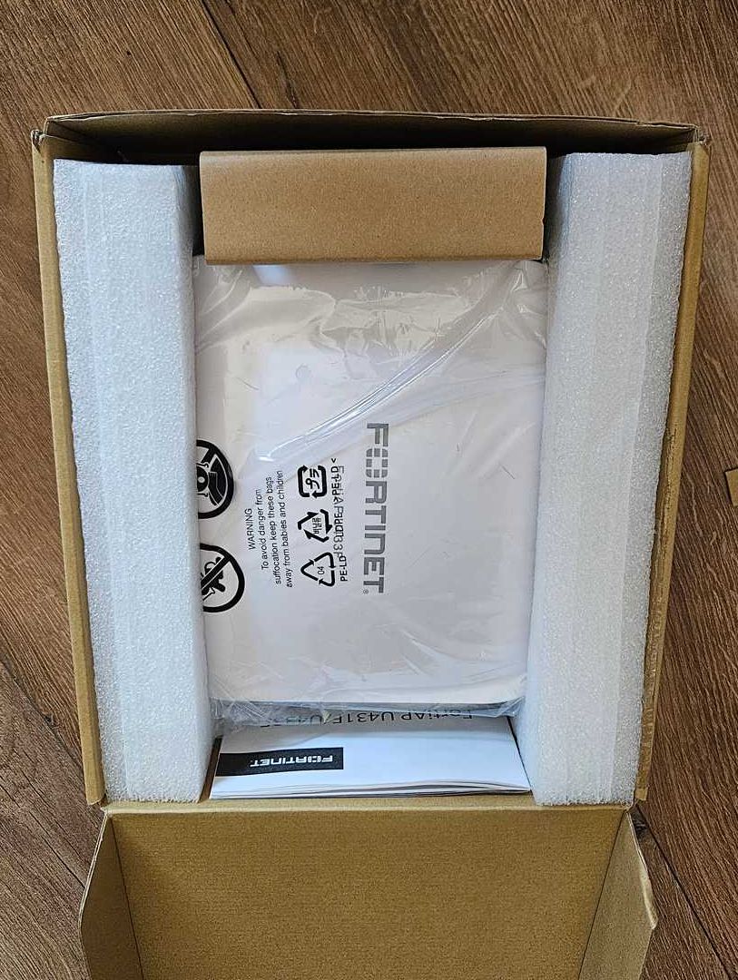 Router Fortinet FortiAP-U433F Acces Point