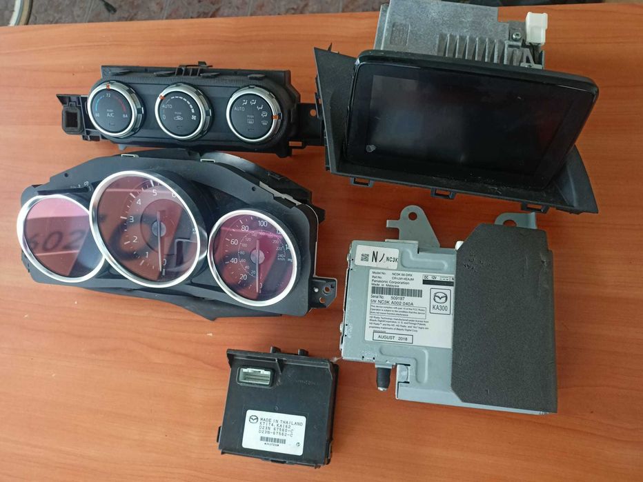 MAZDA CX5 CX-5 komplet sterownik radio nawigacja zegar klimatronik USA