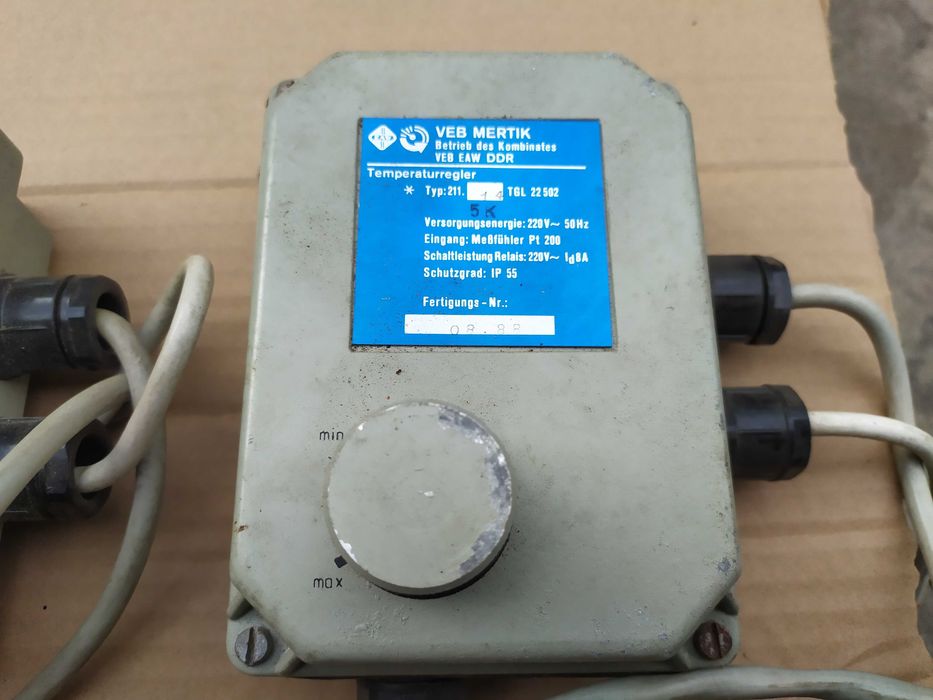 Одним лотом 3 немецких регулятора температуры Veb MERTIK Typ 211.54
