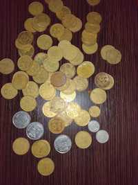 Продам монети України 1992-1995 номінали з 1 до 50 коп.+ старі жетони.