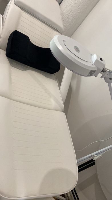 Fotel kosmetyczny , lampa, poduszka kosmetyczna