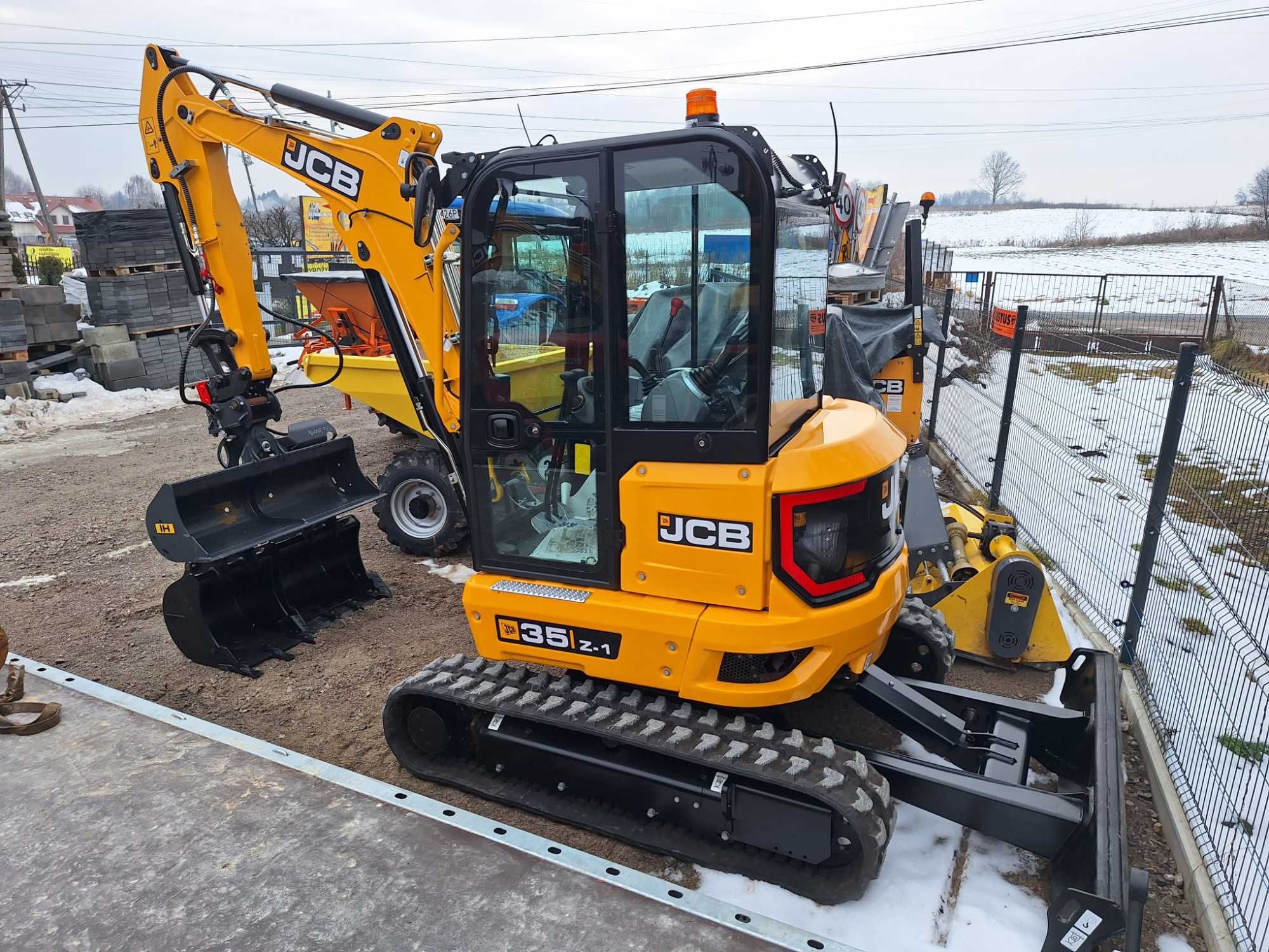Roboty ziemne wykopy Giebułtów Kraków koparka 3T 3,5T mini JCB 35Z-1