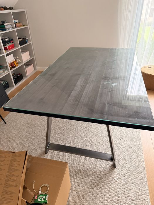 Czarny stol lub biurko 200/114/3,5