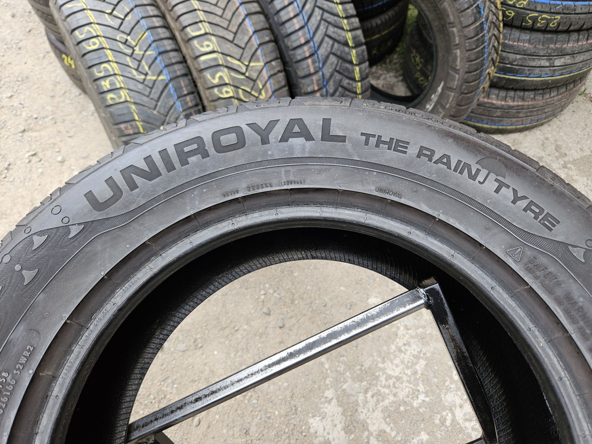 Шины БУ 215 65 R 16 Uniroyal rain expert 3 SUV комплект лето