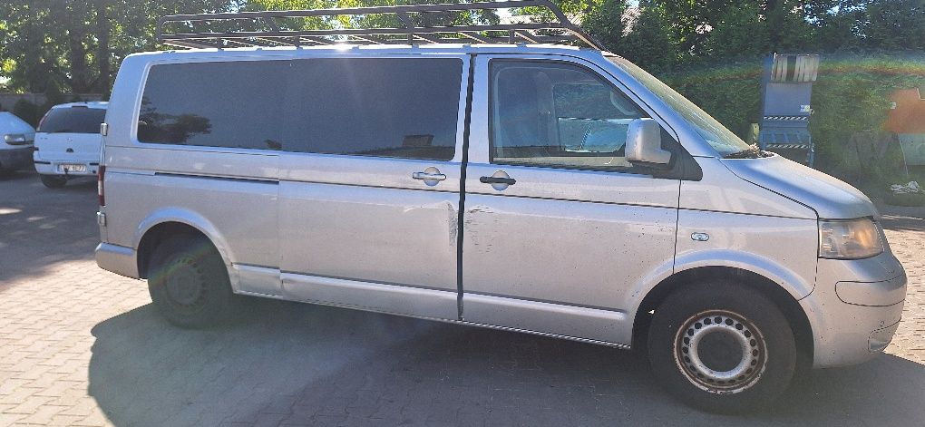 Volkswagen Transporter T5 caly na części