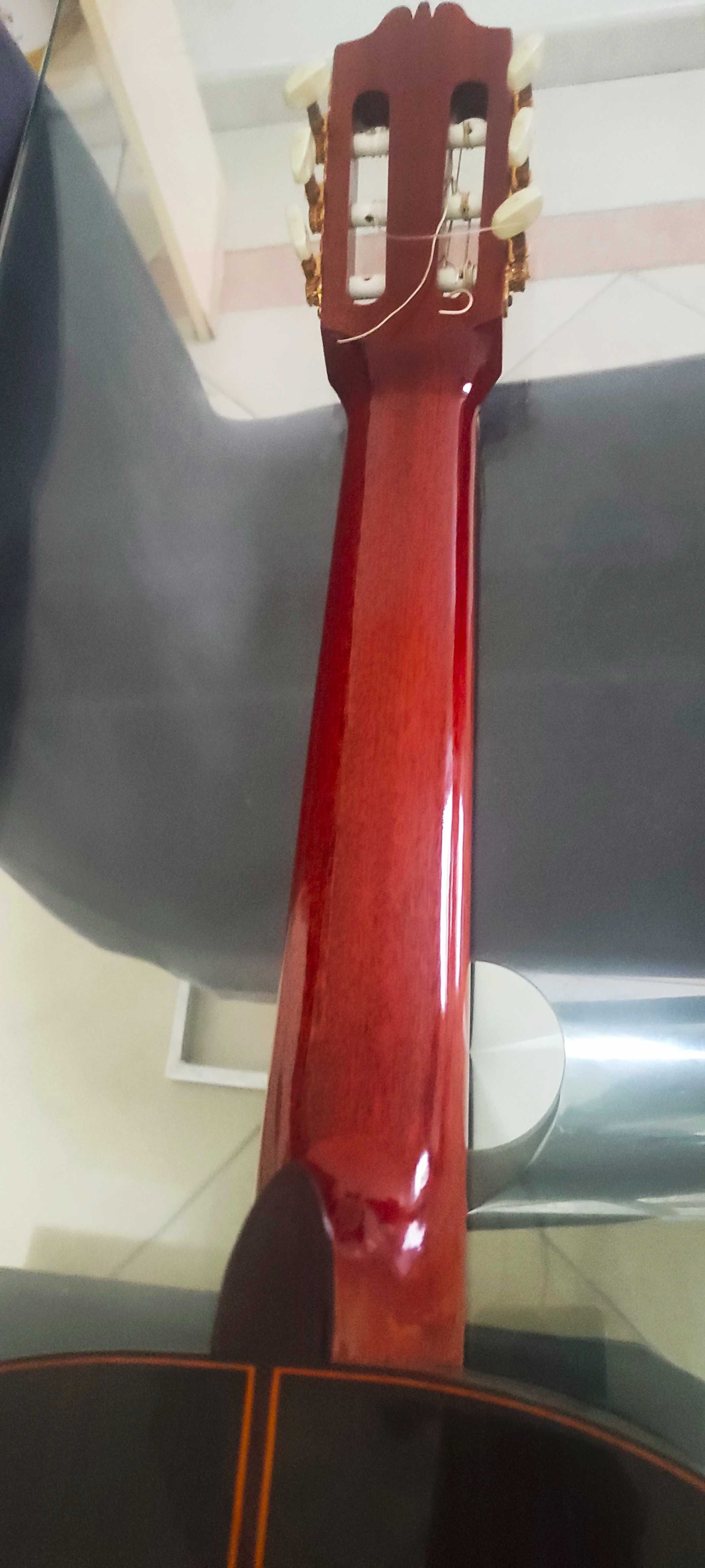Guitarra acústica (Espanhola)