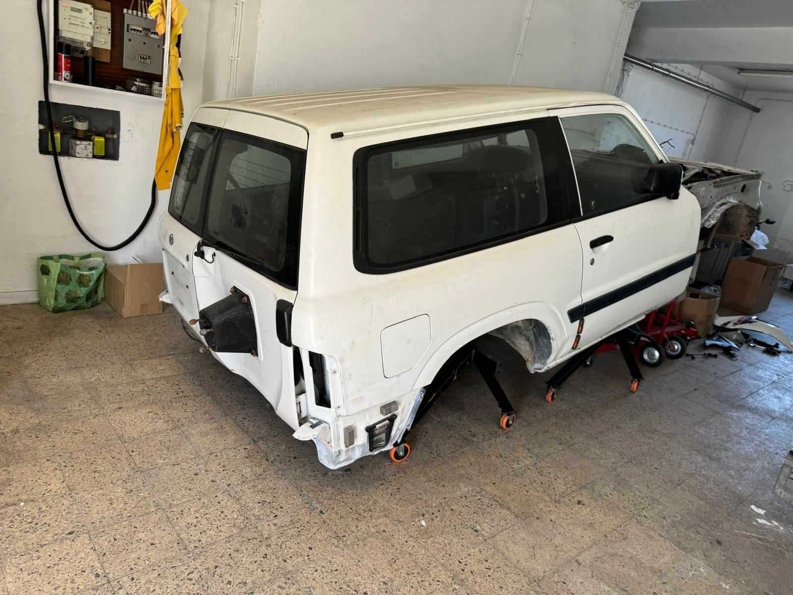 Cabine Carroçaria Nissan Patrol y61