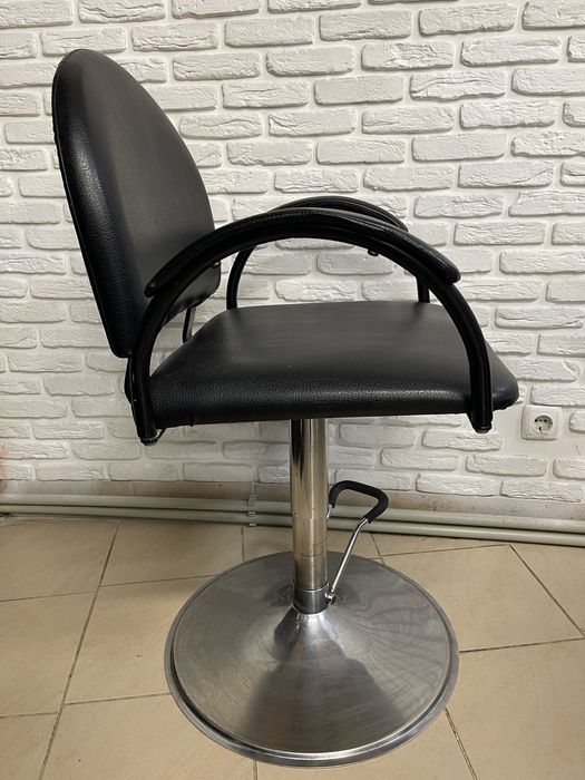 парикмахерское кресло